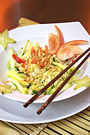 Mangosalat (Vorspeise) (Foto: Marikka-Laila Maisel)